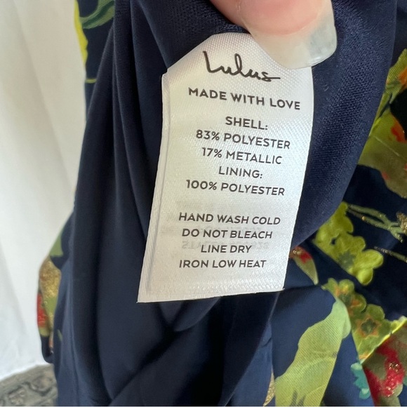 *SOLD c* Lulu’s So Stunning Navy Blue Floral Jacquard Puff Sleeve Dress small - Picture 12 of 16